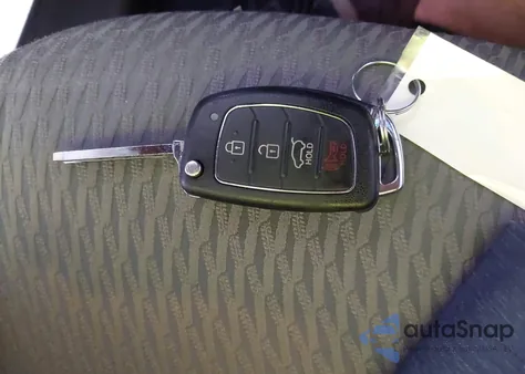 2016 Hyundai Santa Fe Se z USA, uszkodzony, nr VIN KM8SM4HF3GU133413